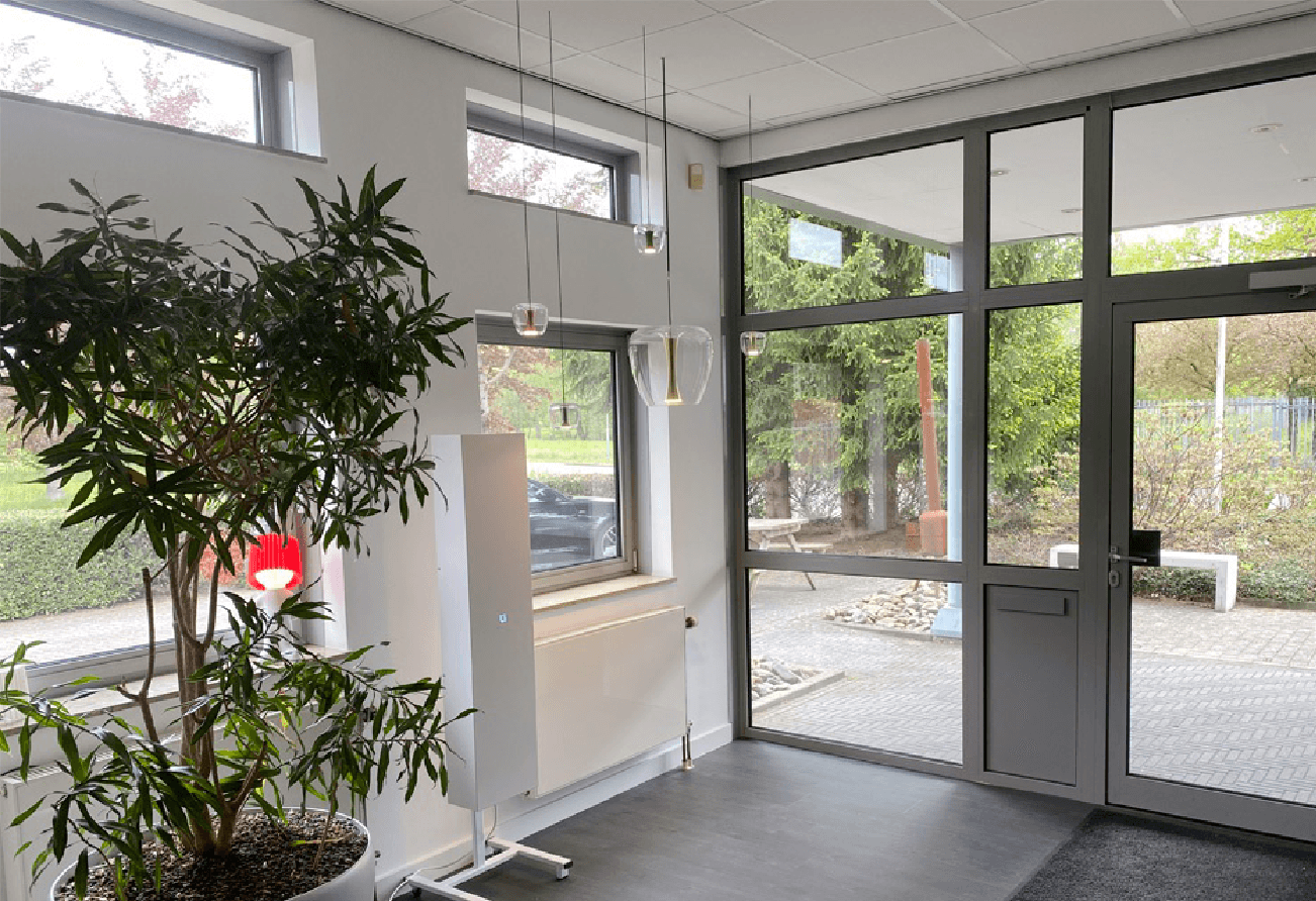 Офис и выставочный зал компании Grease Lighting - проектирование освещения от компании Световые Технологии