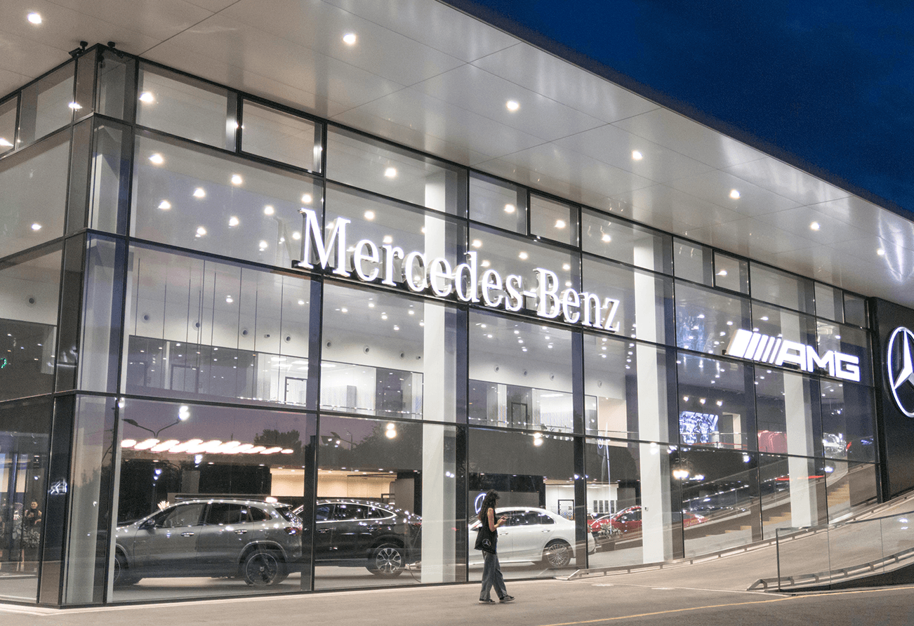 Дилерский центр Mercedes-Benz - проектирование освещения от компании Световые Технологии