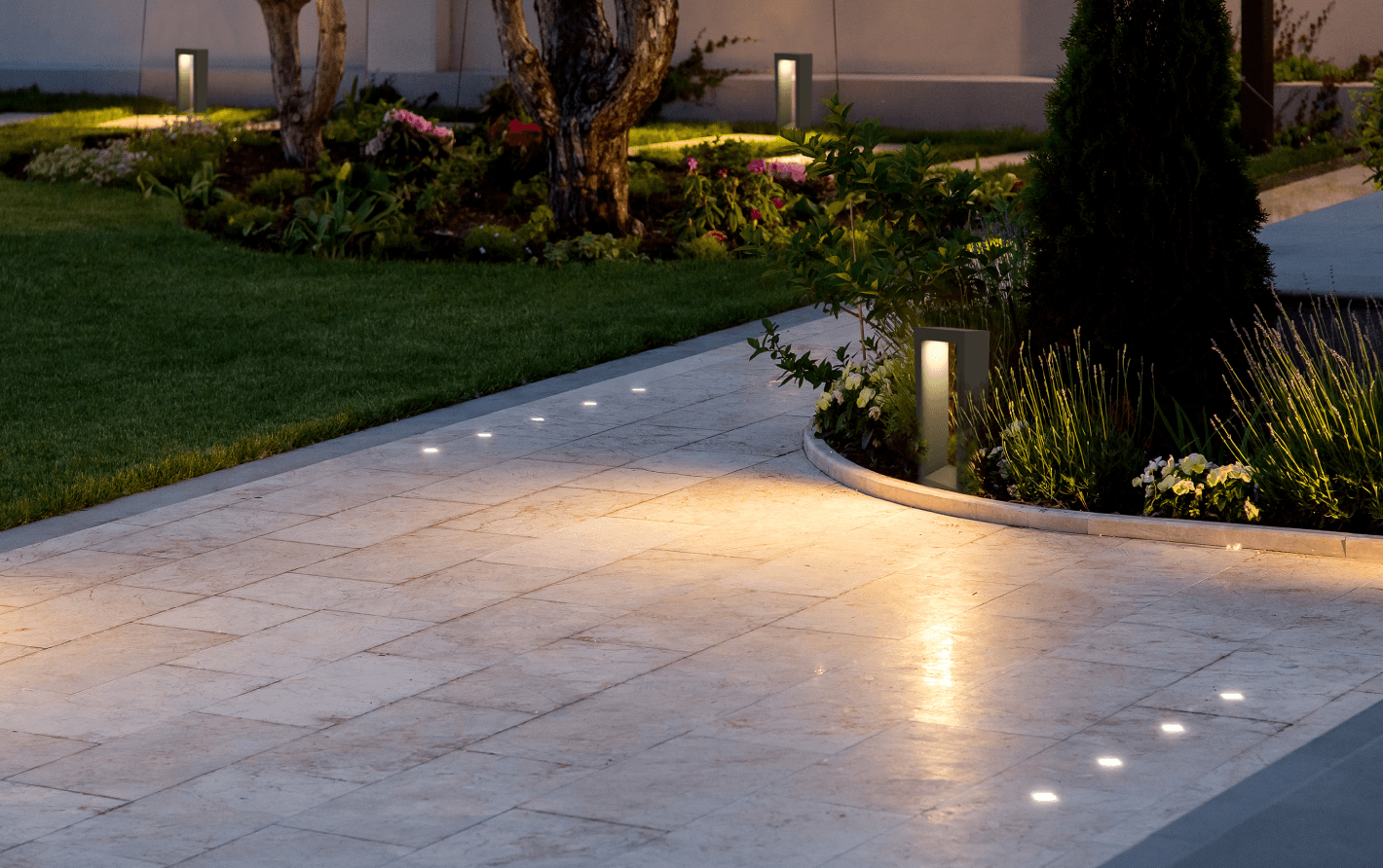 прилегающая территория - проектирование освещения от компании Световые Технологии